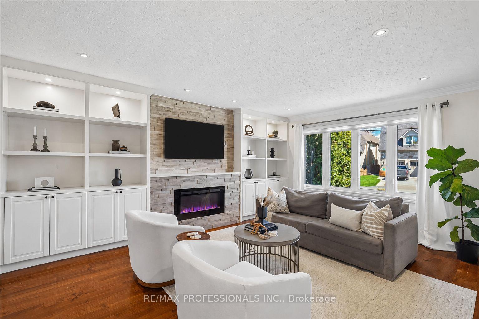 28 Spring Garden Road, Toronto W07, ON M8Z 3X1