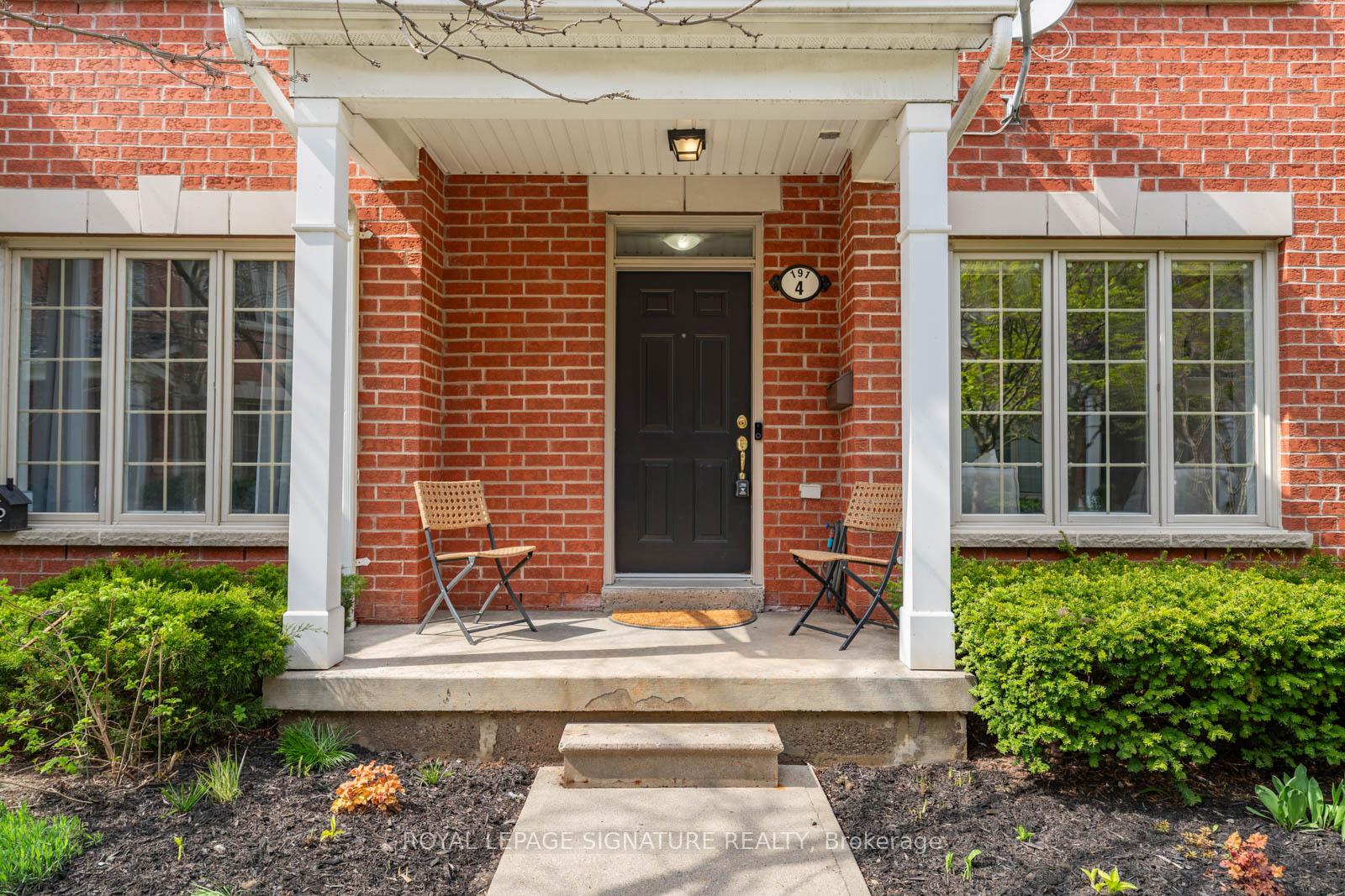 191 Twelfth Street 4, Toronto W06, ON M8V 4E2