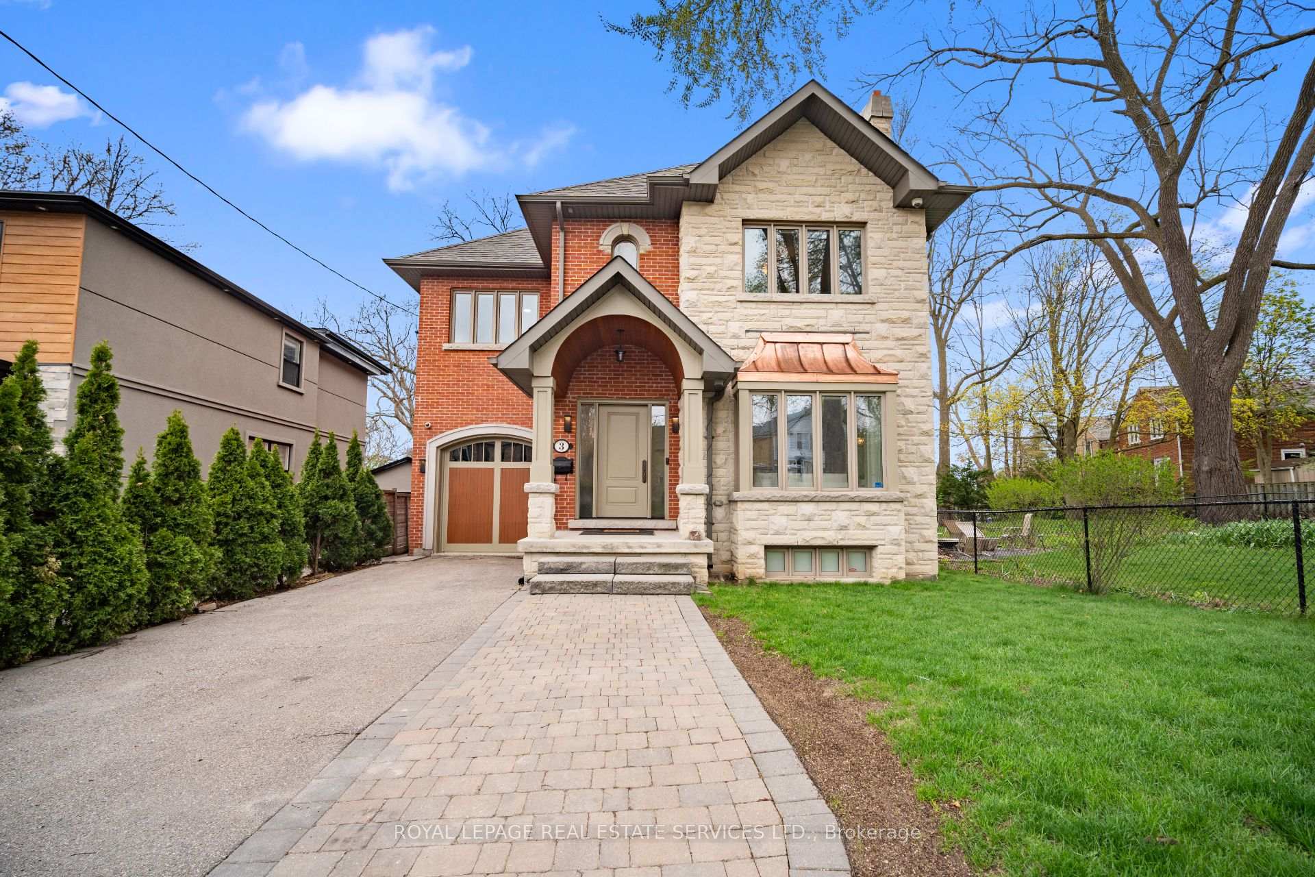 3 Donnybrook Lane, Toronto W08, ON M9A 2V2