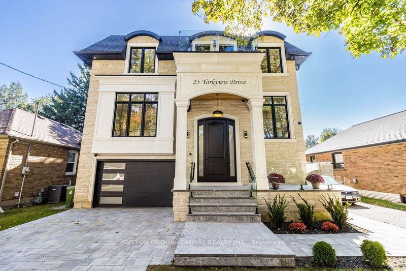 25 Yorkview Drive, Toronto, ON M8Z 2G1