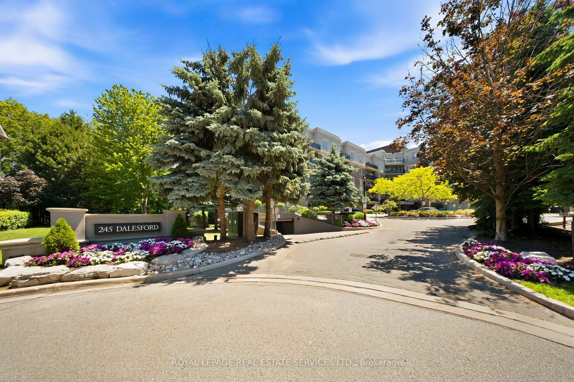 245 Dalesford Road 114, Toronto, ON M8Y 4H7